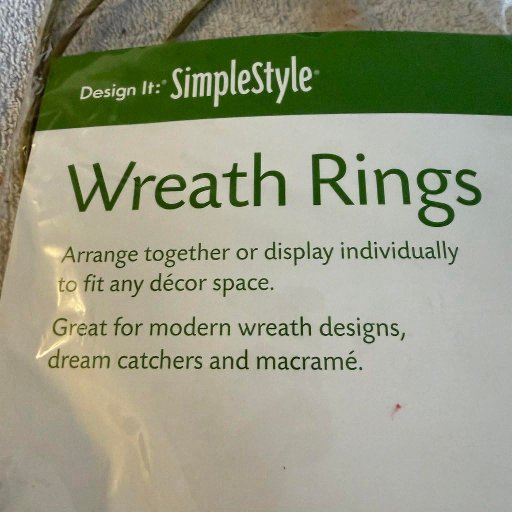 FloraCraft Gold Wreath Rings 3 pc Set - Picture 6 of 12